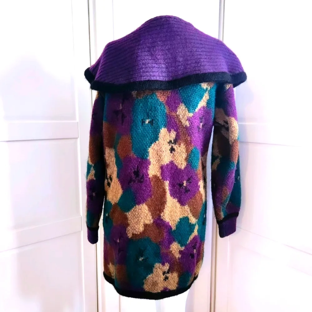 Chunky Abstract Cardigan - Picture 4 of 7